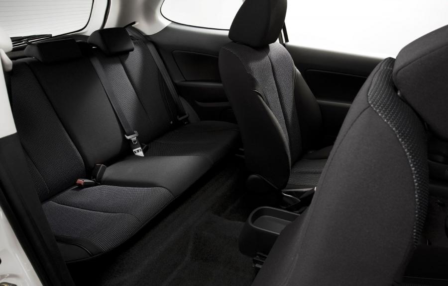  Mazda2 3-Door 2007 года  (фото 62 из 96)